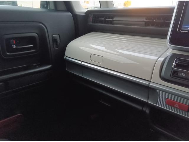 スペーシア ハイブリッドＸ　純正ナビＴＶ　４ＷＤ　衝突軽減ブレーキ　Ｂｌｕｅｔｏｏｔｈ　ドライブレコーダー　両側パワースライドドア　シートヒーター　ミラーヒーター　禁煙車　スマキー　ＣＤ　ＤＶＤ　誤発進抑制装置　障害物センサー（10枚目）