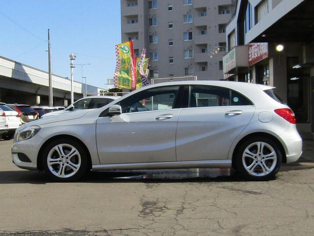 A180 ブルーエフィシェンシー セーフティパッケージ ブラインドスポットアシスト斜後方感知警告 ディストロニックプラス全車速追従走行 衝突警告システムCPA パークトロニック前後駐車ソナー COMANDシステム リアビューカメラ(13枚目)