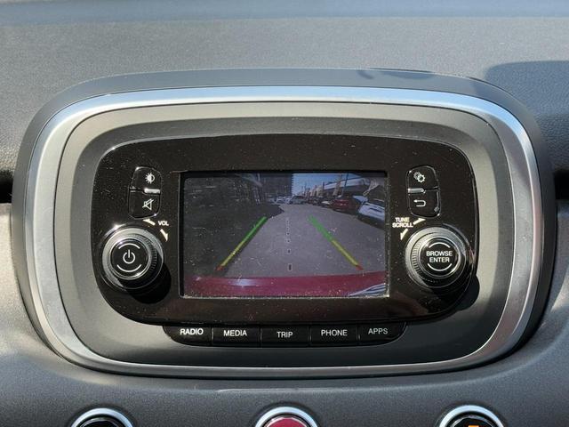５００Ｘ クロス　プラス　ターボ　４ｘ４　レッドヒュプノティック８９５　ブラウンレザーシート　Ｕコネクト／ＵＳＢ／ＢＴ　ドライバーアシスト／ブレーキ＋警告／斜後方接近ＢＳＭ／車線逸脱／駐車ソナー　クルーズコントロール　キセノンライト　前席ヒーター　スマートキー　夏冬タイヤ（2枚目）