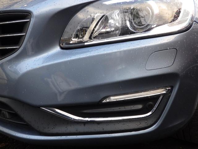 S60 T6 AWD CLASSIC 本革ソフトベージュインテリア チルトアップ機構電動サンルーフ ハーマンカードンサウンド アーバンウッドパネル ティターニアホイール 前席/ハンドルヒーター リアカメラ ナビ/BT インテリセーフ マッセルブルー721 夏冬タイヤ付(2枚目)