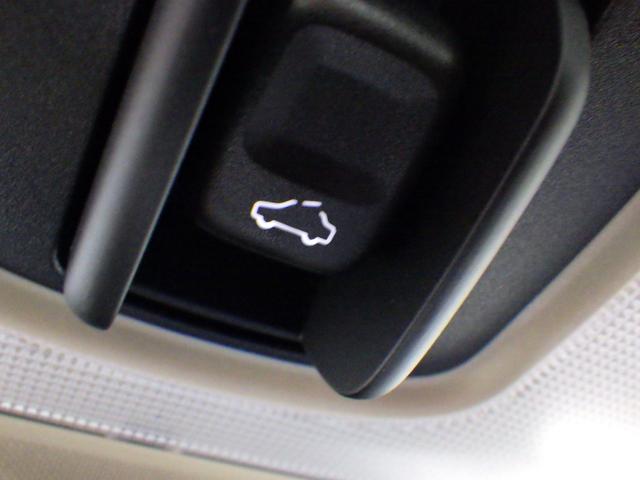 S60 T6 AWD CLASSIC 本革ソフトベージュインテリア チルトアップ機構電動サンルーフ ハーマンカードンサウンド アーバンウッドパネル ティターニアホイール 前席/ハンドルヒーター リアカメラ ナビ/BT インテリセーフ マッセルブルー721 夏冬タイヤ付(7枚目)