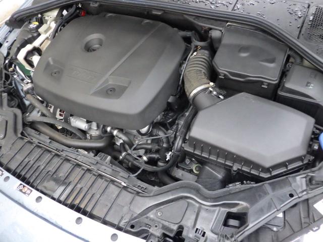 S60 T6 AWD CLASSIC 本革ソフトベージュインテリア チルトアップ機構電動サンルーフ ハーマンカードンサウンド アーバンウッドパネル ティターニアホイール 前席/ハンドルヒーター リアカメラ ナビ/BT インテリセーフ マッセルブルー721 夏冬タイヤ付(14枚目)