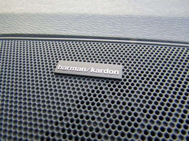 Ｓ６０ Ｔ６　ＡＷＤ　ＣＬＡＳＳＩＣ　本革ソフトベージュインテリア　チルトアップ機構電動サンルーフ　ハーマンカードンサウンド　アーバンウッドパネル　ティターニアホイール　前席／ハンドルヒーター　リアカメラ　ナビ／ＢＴ　インテリセーフ　マッセルブルー７２１　夏冬タイヤ付（19枚目）