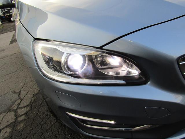 Ｓ６０ Ｔ６　ＡＷＤ　ＣＬＡＳＳＩＣ　本革ソフトベージュインテリア　チルトアップ機構電動サンルーフ　ハーマンカードンサウンド　アーバンウッドパネル　ティターニアホイール　前席／ハンドルヒーター　リアカメラ　ナビ／ＢＴ　インテリセーフ　マッセルブルー７２１　夏冬タイヤ付（39枚目）