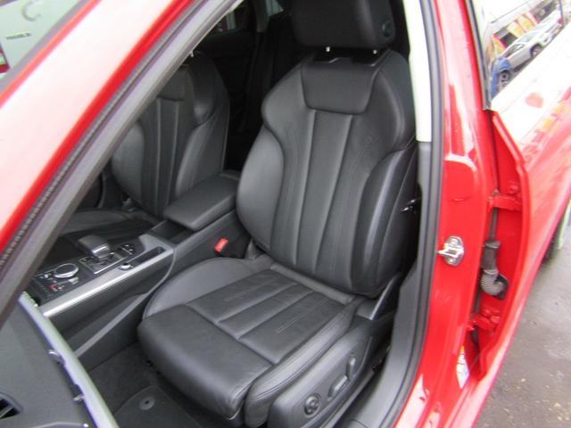 A4 2.0TFSIクワトロ4WD タキシードスタイル 限定モデル Sラインエクステリア マトリクスLEDライト バーチャルコックピット サラウンドビューカメラ アシスタンスPKG/衝突軽減/斜後方感知/車線操舵/駐車支援 車速追従 MMIナビ ドラレコ 夏冬タイヤ付(23枚目)