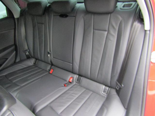 A4 2.0TFSIクワトロ4WD タキシードスタイル 限定モデル Sラインエクステリア マトリクスLEDライト バーチャルコックピット サラウンドビューカメラ アシスタンスPKG/衝突軽減/斜後方感知/車線操舵/駐車支援 車速追従 MMIナビ ドラレコ 夏冬タイヤ付(25枚目)