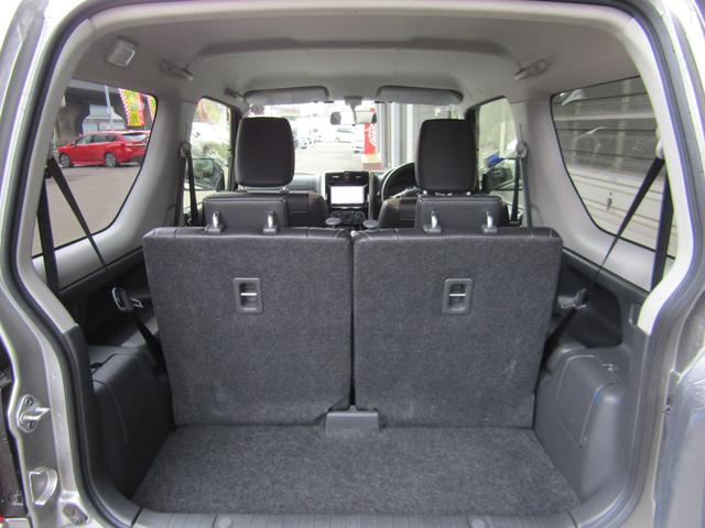 ジムニー ランドベンチャー　特別仕様車　パートタイム４ＷＤ　４速ＡＴ　１０型　イクリプスナビＴＶ／ＢＴ／ＤＶＤ　エンジンスターター　スズキスポーツアルミペダル　キー照明　フロアイルミネーション　前後スピーカー　バイザー　席ヒーター　スチールシルバーメタリック　夏冬タイヤ（19枚目）