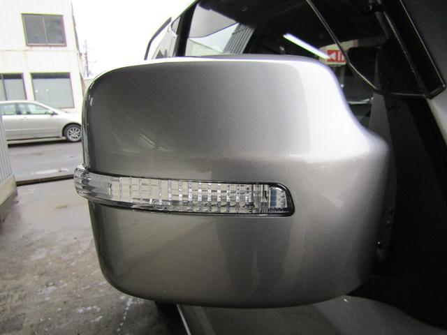 ジムニー ランドベンチャー　特別仕様車　パートタイム４ＷＤ　４速ＡＴ　１０型　イクリプスナビＴＶ／ＢＴ／ＤＶＤ　エンジンスターター　スズキスポーツアルミペダル　キー照明　フロアイルミネーション　前後スピーカー　バイザー　席ヒーター　スチールシルバーメタリック　夏冬タイヤ（29枚目）