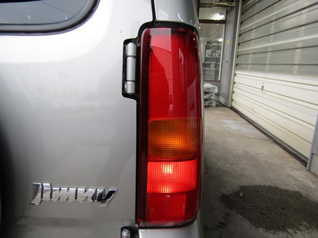 ジムニー ランドベンチャー　特別仕様車　パートタイム４ＷＤ　４速ＡＴ　１０型　イクリプスナビＴＶ／ＢＴ／ＤＶＤ　エンジンスターター　スズキスポーツアルミペダル　キー照明　フロアイルミネーション　前後スピーカー　バイザー　席ヒーター　スチールシルバーメタリック　夏冬タイヤ（34枚目）