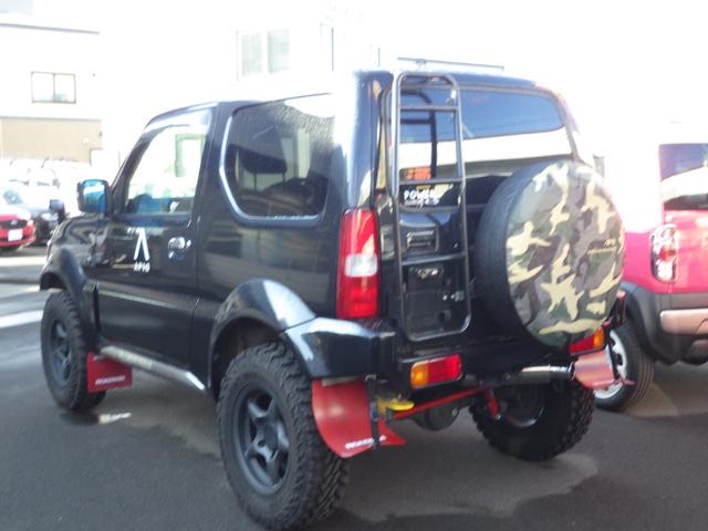 ジムニーシエラ ランドベンチャー　特別仕様　最終９型　４速ＡＴ　アピオパーツ　つよし君ＲＥ５０コンプリートキット・悟空・減衰調整／ＴＳ外装キット／ワイルドボア／リアラダー／荷室フラットデッキ／ヒューエルカバー／牽引フック／泥フラップ　楽ナビ　バックカメラ　前後ドラレコ　ＥＴＣ（2枚目）