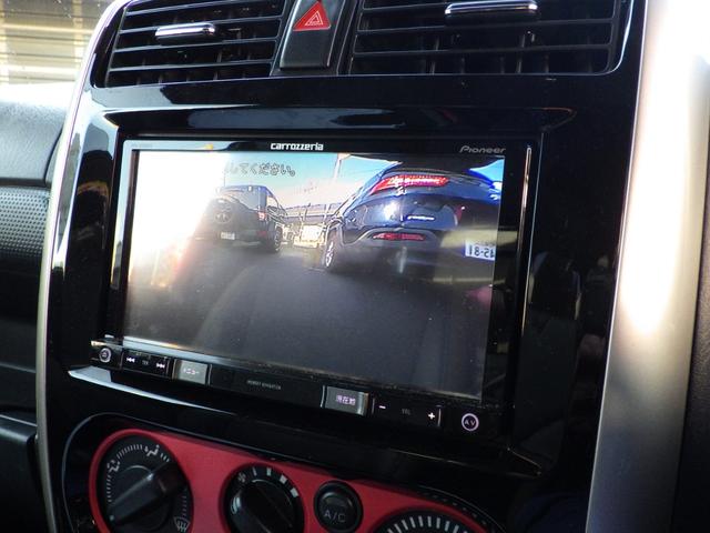 ジムニーシエラ ランドベンチャー　特別仕様　最終９型　４速ＡＴ　アピオパーツ　つよし君ＲＥ５０コンプリートキット・悟空・減衰調整／ＴＳ外装キット／ワイルドボア／リアラダー／荷室フラットデッキ／ヒューエルカバー／牽引フック／泥フラップ　楽ナビ　バックカメラ　前後ドラレコ　ＥＴＣ（7枚目）