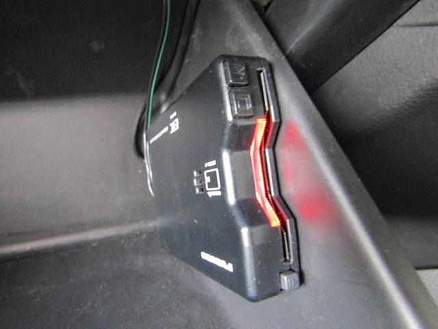 フィット e:HEVベーシック 4WD リヤカメラ イクリプスナビBT コンフォートビューPKG/ミラーヒーター/前窓熱線 センシング/ブレーキ/歩行者・車線検出操舵支援/先行発進/渋滞追従/誤発進/パーキングセンサー/標識認識 フルLEDヘッドライト スマキー ドラレコ(22枚目)