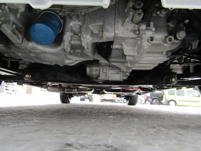 フィット e:HEVベーシック 4WD リヤカメラ イクリプスナビBT コンフォートビューPKG/ミラーヒーター/前窓熱線 センシング/ブレーキ/歩行者・車線検出操舵支援/先行発進/渋滞追従/誤発進/パーキングセンサー/標識認識 フルLEDヘッドライト スマキー ドラレコ(32枚目)