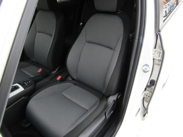 フィット e:HEVベーシック 4WD リヤカメラ イクリプスナビBT コンフォートビューPKG/ミラーヒーター/前窓熱線 センシング/ブレーキ/歩行者・車線検出操舵支援/先行発進/渋滞追従/誤発進/パーキングセンサー/標識認識 フルLEDヘッドライト スマキー ドラレコ(35枚目)