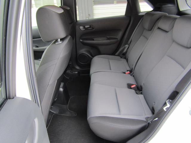 フィット e:HEVベーシック 4WD リヤカメラ イクリプスナビBT コンフォートビューPKG/ミラーヒーター/前窓熱線 センシング/ブレーキ/歩行者・車線検出操舵支援/先行発進/渋滞追従/誤発進/パーキングセンサー/標識認識 フルLEDヘッドライト スマキー ドラレコ(57枚目)