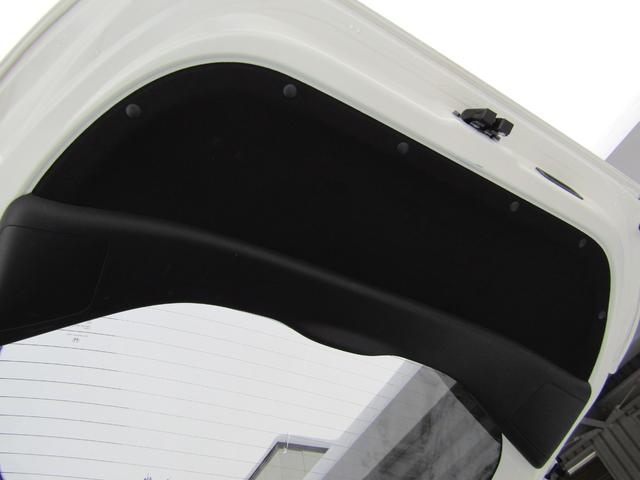 フィット e:HEVベーシック 4WD リヤカメラ イクリプスナビBT コンフォートビューPKG/ミラーヒーター/前窓熱線 センシング/ブレーキ/歩行者・車線検出操舵支援/先行発進/渋滞追従/誤発進/パーキングセンサー/標識認識 フルLEDヘッドライト スマキー ドラレコ(66枚目)