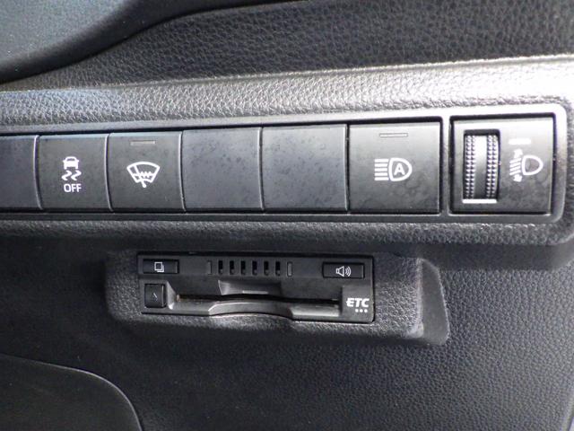 カローラスポーツ G X 4WD 寒冷地 インテリジェントクリアランスソナー 駐車支援ブレーキ バックガイドモニター 純正LEDフロントフォグランプ 予防安全/衝突軽減/操舵支援/車速追従/道路標識 スマホ連携ディスプレイオーディオ スマートキー バイザー ETC 夏冬タイヤ付(8枚目)