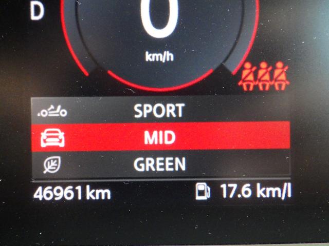 ＭＩＮＩ クーパーＤ　クロスオーバー　オール４　シャドーエディション　特別仕様車　レザレットシート　パーキングアシスト／縦列駐車／前後ＰＤＣ　ストップ＆ゴー機能付ＡＣＣ　電子表示メーター　ハンズフリーテールゲート　インテリジェントセーフティ　前後ドラレコ　夏冬タイヤ付（11枚目）