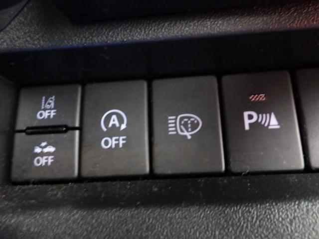 ジムニー ＸＣ　４速ＡＴ　４型／リヤパーキングセンサー搭載モデル　楽ナビＴＶ／ＢＴ／ＵＳＢ　バックカメラ　前後マッドフラップ　ラゲッジマット　サイ印フロアトレー　バイザー　ＥＴＣ　下まわり防錆　前席ヒーター　軽減ブレーキ／車線逸脱　クルーズコントロール　夏冬タイヤ付（3枚目）