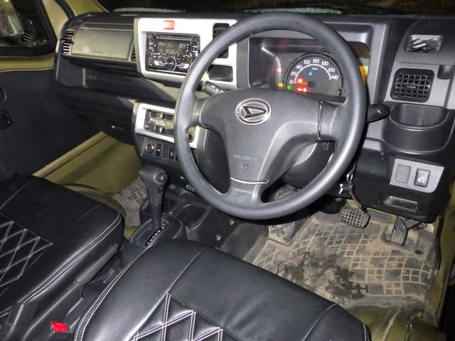 ハイゼットトラック ジャンボSAIIIt パートタイム4WD 4速AT 寒冷地 ストロング防錆 LEDパック リフトアップ バグトラック/キャンパーProテントキット 背面スライドガラス XJ04黒ホイール フロントシェルフ フロアイルミ+キー照明 荷台マット バイザー ETC(5枚目)