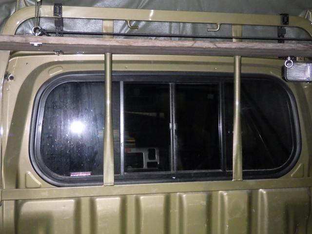 ハイゼットトラック ジャンボSAIIIt パートタイム4WD 4速AT 寒冷地 ストロング防錆 LEDパック リフトアップ バグトラック/キャンパーProテントキット 背面スライドガラス XJ04黒ホイール フロントシェルフ フロアイルミ+キー照明 荷台マット バイザー ETC(7枚目)