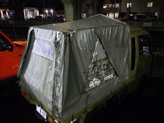 ハイゼットトラック ジャンボSAIIIt パートタイム4WD 4速AT 寒冷地 ストロング防錆 LEDパック リフトアップ バグトラック/キャンパーProテントキット 背面スライドガラス XJ04黒ホイール フロントシェルフ フロアイルミ+キー照明 荷台マット バイザー ETC(10枚目)