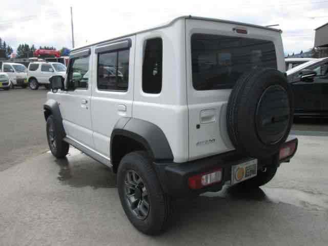 ジムニーノマド ＦＣ　４ＷＤ　登録済み未使用車　クリアランスソナー　オートクルーズコントロール　レーンアシスト　衝突被害軽減システム　オートライト　ＬＥＤヘッドランプ　ヘッドライトウォッシャー　アルミホイール　スマートキー（12枚目）