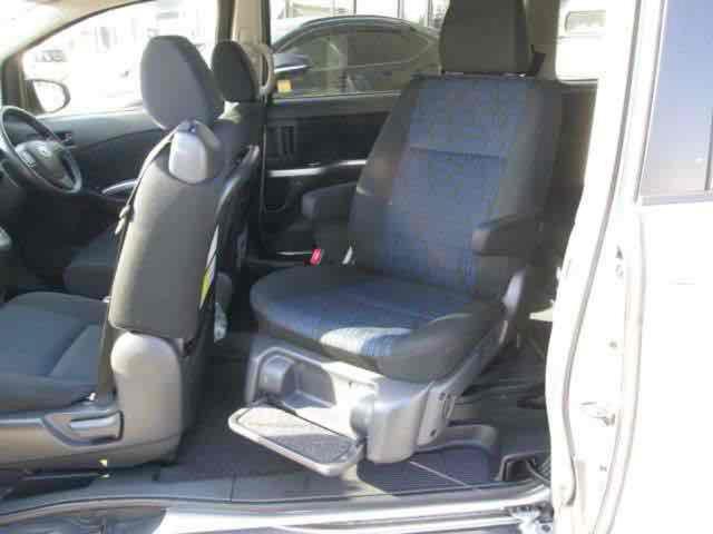 アイシス プラタナ 4WD 福祉車輌 ドライブレコーダー ETC バックカメラ ナビ TV クリアランスソナー 両側スライド・片側電動 スマートキー 電動格納ミラー 3列シート CVT アルミホイール CD DVD再生(12枚目)