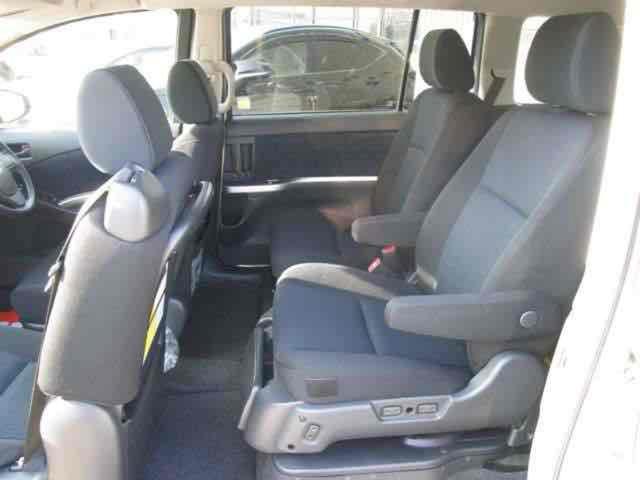 アイシス プラタナ 4WD 福祉車輌 ドライブレコーダー ETC バックカメラ ナビ TV クリアランスソナー 両側スライド・片側電動 スマートキー 電動格納ミラー 3列シート CVT アルミホイール CD DVD再生(13枚目)