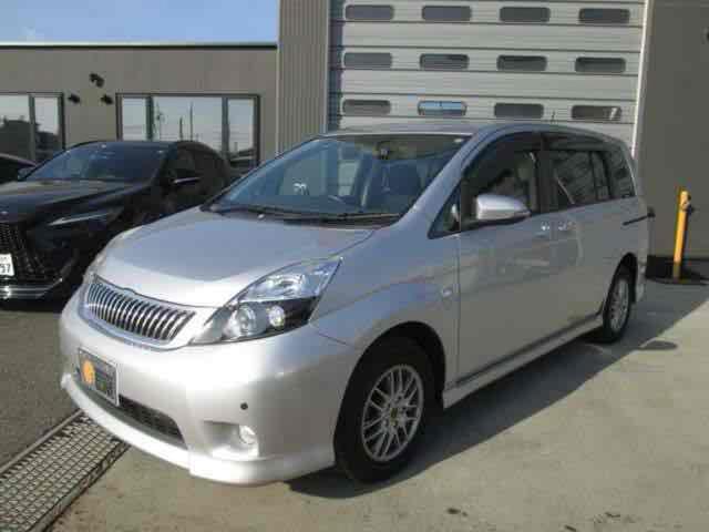 アイシス プラタナ 4WD 福祉車輌 ドライブレコーダー ETC バックカメラ ナビ TV クリアランスソナー 両側スライド・片側電動 スマートキー 電動格納ミラー 3列シート CVT アルミホイール CD DVD再生(15枚目)