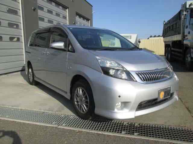 アイシス プラタナ 4WD 福祉車輌 ドライブレコーダー ETC バックカメラ ナビ TV クリアランスソナー 両側スライド・片側電動 スマートキー 電動格納ミラー 3列シート CVT アルミホイール CD DVD再生(17枚目)