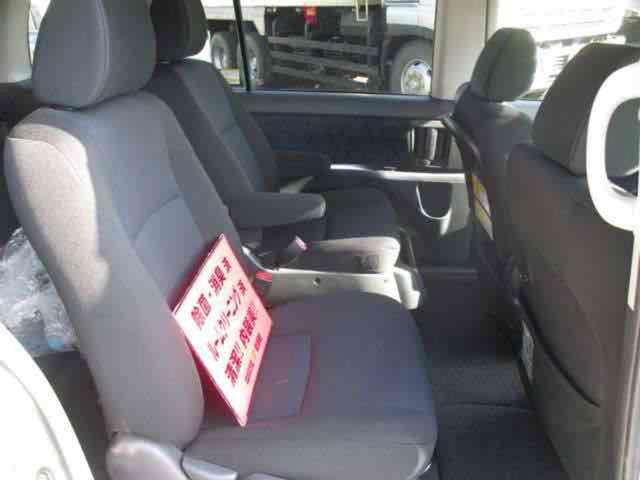 アイシス プラタナ 4WD 福祉車輌 ドライブレコーダー ETC バックカメラ ナビ TV クリアランスソナー 両側スライド・片側電動 スマートキー 電動格納ミラー 3列シート CVT アルミホイール CD DVD再生(30枚目)