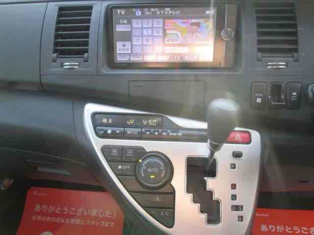 アイシス プラタナ 4WD 福祉車輌 ドライブレコーダー ETC バックカメラ ナビ TV クリアランスソナー 両側スライド・片側電動 スマートキー 電動格納ミラー 3列シート CVT アルミホイール CD DVD再生(45枚目)