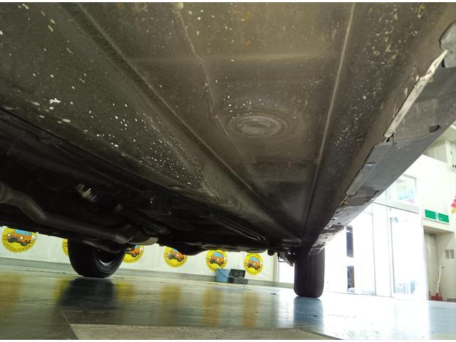 アルトラパン モード　４ＷＤ　衝突軽減ブレーキ　Ｂｌｕｅｔｏｏｔｈ　シートヒーター　横滑り防止装置　ＬＥＤヘッドライト　スマートキー　ＣＤ（3枚目）