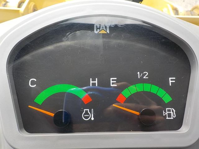 日本 ＣＡＴ　ホイールローダー　９０１Ｃ２　０．４立米　★バケット幅１６９ｃｍ★タイヤチェーン４本★使用時間約１３０ＨＲ★（40枚目）