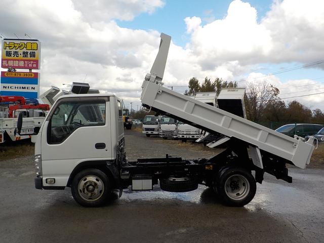 エルフトラック 2tダンプ 電動コボレーン ◆2tダンプ◆電動コボレーン◆6MT◆フル装備◆エアバッグ◆平成27年式◆走行56000Km◆ディーゼル◆排気量2990cc◆積載2000kg◆3人乗り◆車検1年付◆(9枚目)