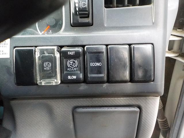 エルフトラック 2tダンプ 電動コボレーン ◆2tダンプ◆電動コボレーン◆6MT◆フル装備◆エアバッグ◆平成27年式◆走行56000Km◆ディーゼル◆排気量2990cc◆積載2000kg◆3人乗り◆車検1年付◆(14枚目)