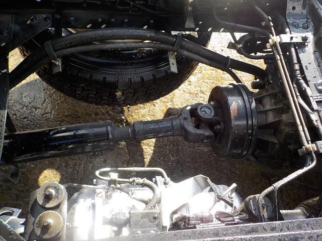 エルフトラック 2tダンプ 電動コボレーン ◆2tダンプ◆電動コボレーン◆6MT◆フル装備◆エアバッグ◆平成27年式◆走行56000Km◆ディーゼル◆排気量2990cc◆積載2000kg◆3人乗り◆車検1年付◆(42枚目)