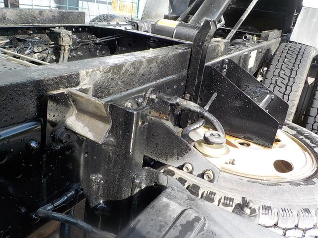 エルフトラック 2tダンプ 電動コボレーン ◆2tダンプ◆電動コボレーン◆6MT◆フル装備◆エアバッグ◆平成27年式◆走行56000Km◆ディーゼル◆排気量2990cc◆積載2000kg◆3人乗り◆車検1年付◆(47枚目)