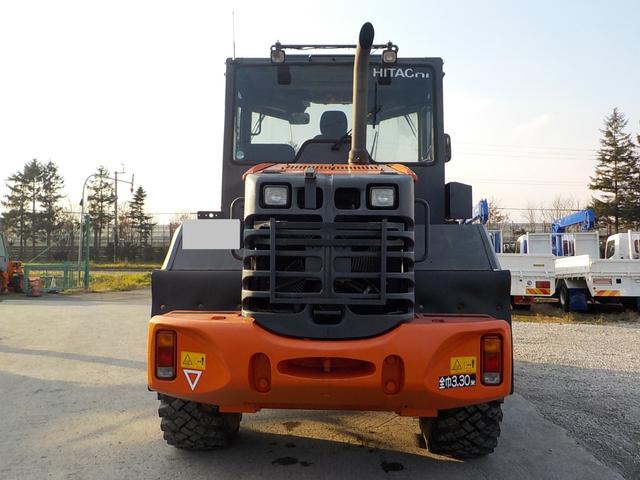 日本 日立　ホイールローダー　ＺＷ１４０　スノウプラウ付　◆平成２５年式◆日立タイヤショベル◆２．０立米◆スノウプラウ付◆ノーマルバケット有◆Ｗキャビン◆スノースパイク◆エアコン◆排気量４４６０ｃｃ◆使用時間約６９００ＨＲ◆（7枚目）