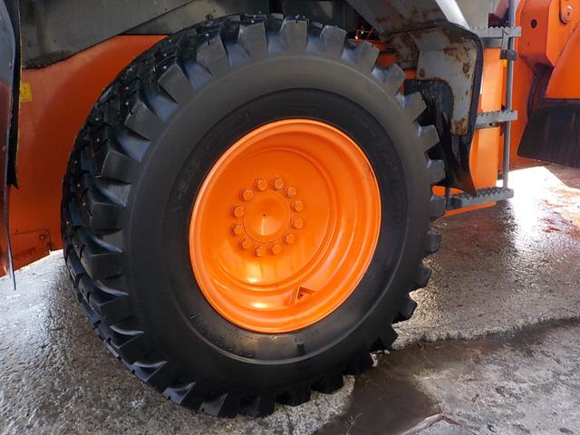 日本 日立　ホイールローダー　ＺＷ１４０　スノウプラウ付　◆平成２５年式◆日立タイヤショベル◆２．０立米◆スノウプラウ付◆ノーマルバケット有◆Ｗキャビン◆スノースパイク◆エアコン◆排気量４４６０ｃｃ◆使用時間約６９００ＨＲ◆（11枚目）