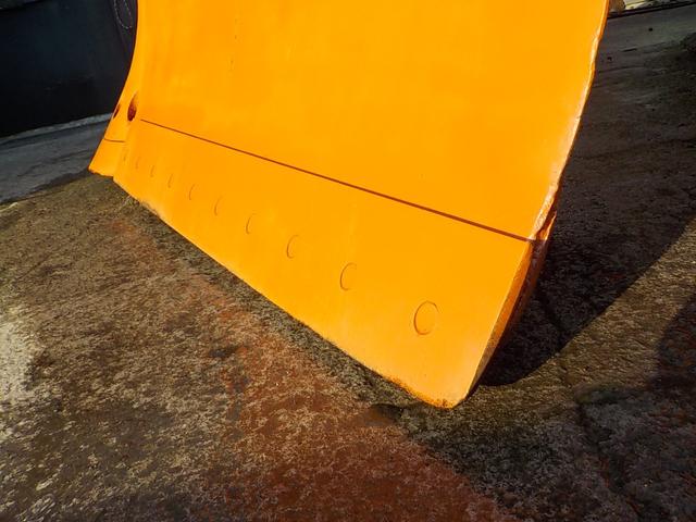 日本 日立　ホイールローダー　ＺＷ１４０　スノウプラウ付　◆平成２５年式◆日立タイヤショベル◆２．０立米◆スノウプラウ付◆ノーマルバケット有◆Ｗキャビン◆スノースパイク◆エアコン◆排気量４４６０ｃｃ◆使用時間約６９００ＨＲ◆（30枚目）