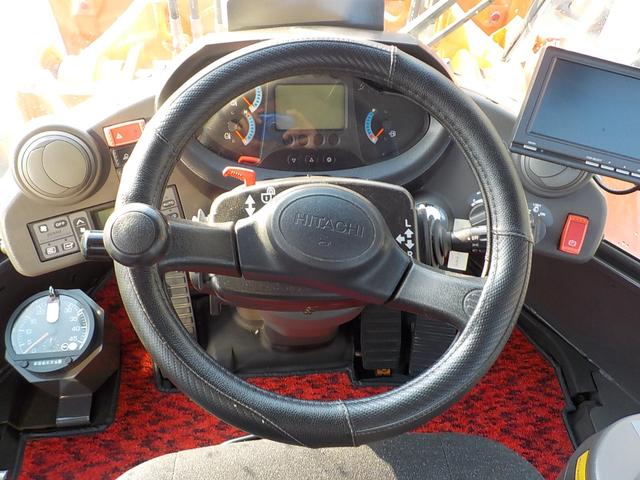 日本 日立　ホイールローダー　ＺＷ１４０　スノウプラウ付　◆平成２５年式◆日立タイヤショベル◆２．０立米◆スノウプラウ付◆ノーマルバケット有◆Ｗキャビン◆スノースパイク◆エアコン◆排気量４４６０ｃｃ◆使用時間約６９００ＨＲ◆（56枚目）