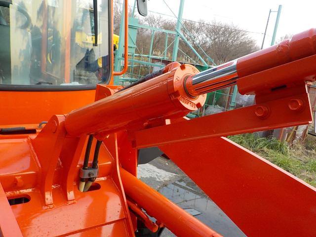 日本 クボタ ホイールローダー R430Z ◆平成26年式◆0.4立米◆クボタタイヤショベル◆バケット幅157cm◆排気量1650cc◆使用時間約850HR◆普通免許で運転可◆(17枚目)