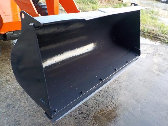 日本 クボタ ホイールローダー R430Z ◆平成26年式◆0.4立米◆クボタタイヤショベル◆バケット幅157cm◆排気量1650cc◆使用時間約850HR◆普通免許で運転可◆(23枚目)