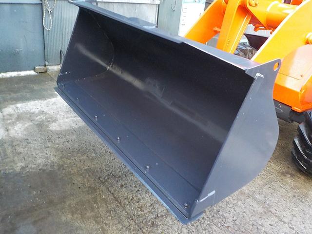 日本 クボタ ホイールローダー R430Z ◆平成26年式◆0.4立米◆クボタタイヤショベル◆バケット幅157cm◆排気量1650cc◆使用時間約850HR◆普通免許で運転可◆(24枚目)