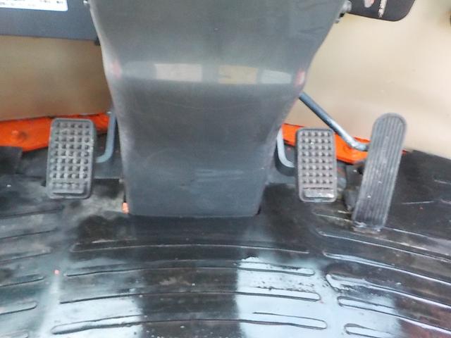 日本 クボタ ホイールローダー R430Z ◆平成26年式◆0.4立米◆クボタタイヤショベル◆バケット幅157cm◆排気量1650cc◆使用時間約850HR◆普通免許で運転可◆(37枚目)