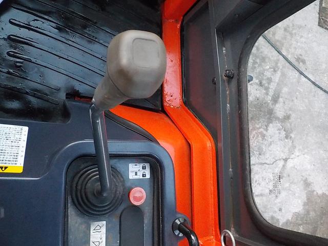 日本 クボタ ホイールローダー R430Z ◆平成26年式◆0.4立米◆クボタタイヤショベル◆バケット幅157cm◆排気量1650cc◆使用時間約850HR◆普通免許で運転可◆(43枚目)