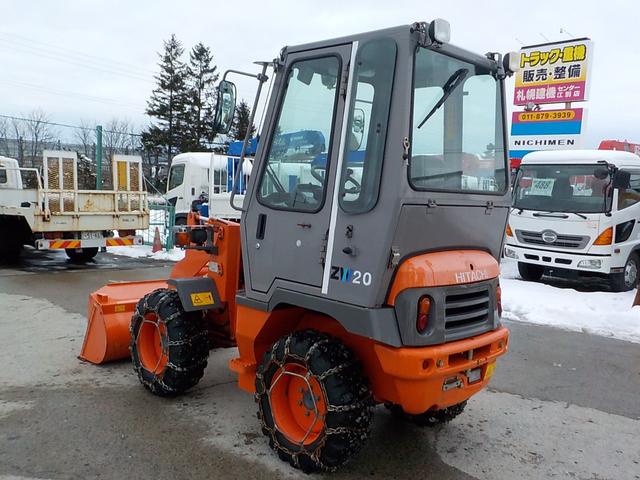 日本 日立　ホイールローダー　ＺＷ２０　◆平成２６年式◆０．３立米◆日立タイヤショベル◆バケット幅１３５ｃｍ◆タイヤチェーン４本◆排気量１１２３ｃｃ◆使用時間約３２０ＨＲ◆普通免許で運転可◆（8枚目）