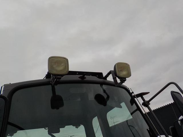 日本 日立　ホイールローダー　ＺＷ２０　◆平成２６年式◆０．３立米◆日立タイヤショベル◆バケット幅１３５ｃｍ◆タイヤチェーン４本◆排気量１１２３ｃｃ◆使用時間約３２０ＨＲ◆普通免許で運転可◆（9枚目）